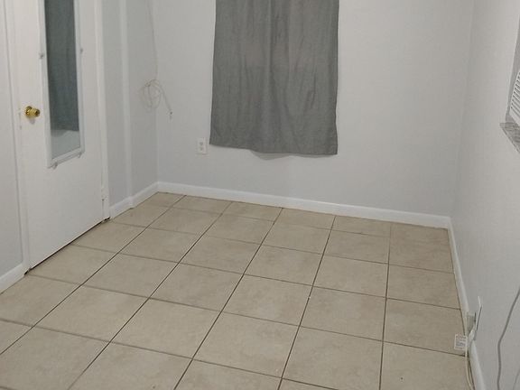 2nd image of 806 N 56th Ave