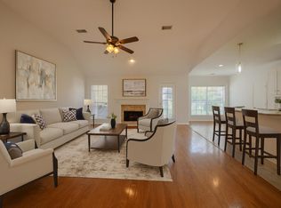 10538 Ashglen Cir N, Collierville, TN 38017