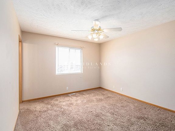 3rd image of 1406 Beaufort Dr