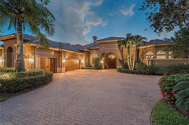 408 Terracina Way, Naples, FL 34119