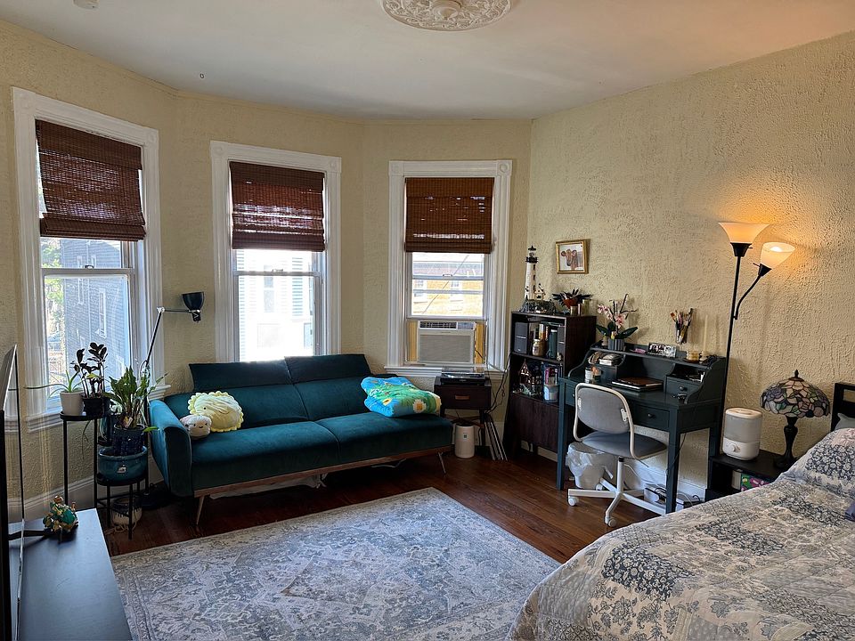 1st image of 21 Haverford St Floor 2