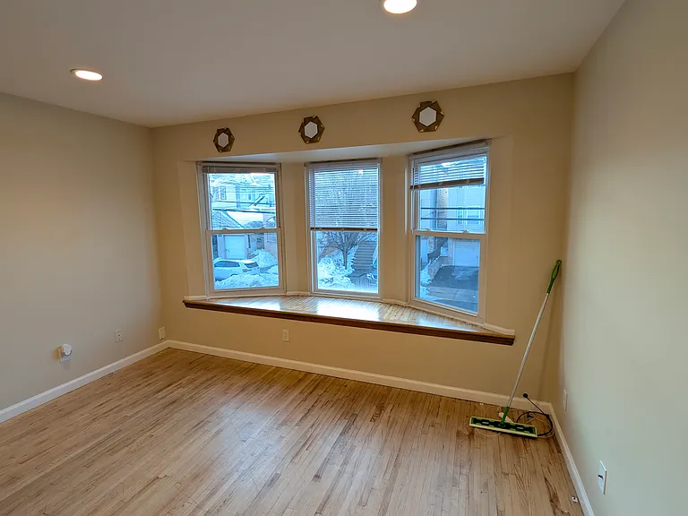213 Palmer St #1 — Photo 10