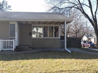 1400 1st St SW, Cedar Rapids, IA 52404