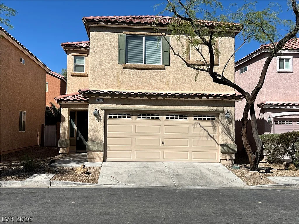3 bed, 2.5 bath, 1345 sqft, $1,700 — Photo 3