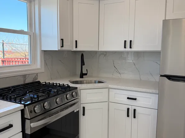 323 Maryland Ave #1, Staten Island, NY 10305