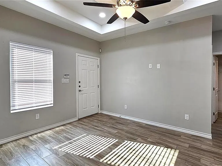 2809 E Israel Ave #1 — Photo 3