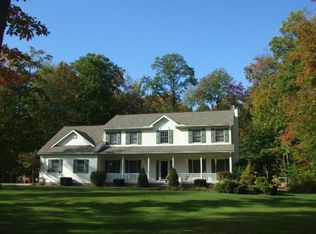 11435 Woodiebrook Rd, Chardon, OH 44024