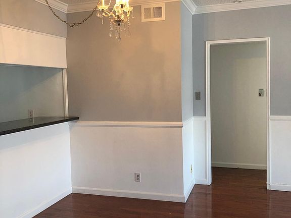 3rd image of 1114 N Harper Ave APT 12