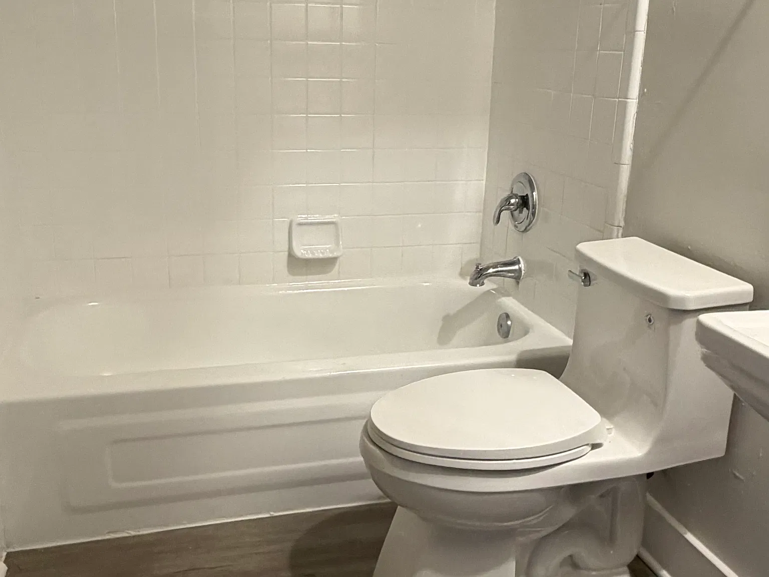 3 bed, 1638 sqft, $2,200 — Photo 3