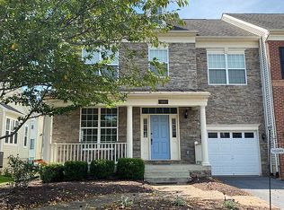 104 Strathmore Way E, Martinsburg, WV 25403