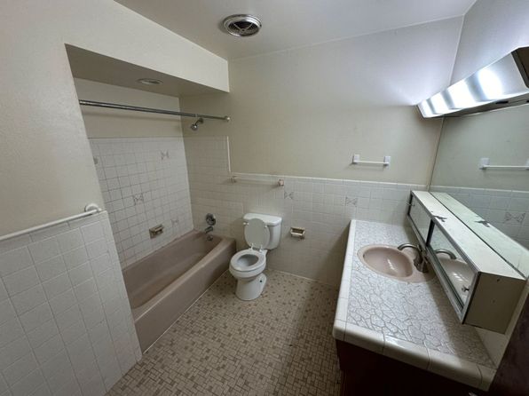 7343 N Teutonia Ave APT 10