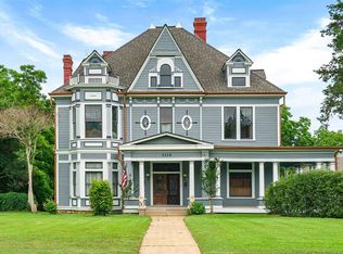 1113 E Washington Ave, Navasota, TX 77868