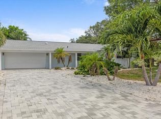 10001 S Yacht Club Dr, Treasure Island, FL 33706