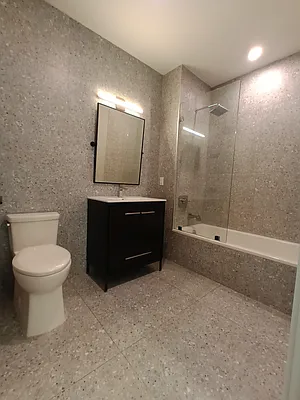 Rented by City Vista Inc | media 33