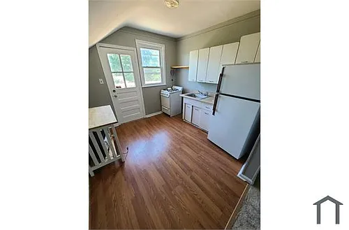 6009 Edna Ave Photo 1