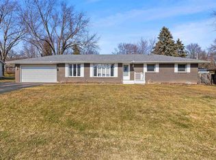 6318 Abington Dr, Rockford, IL