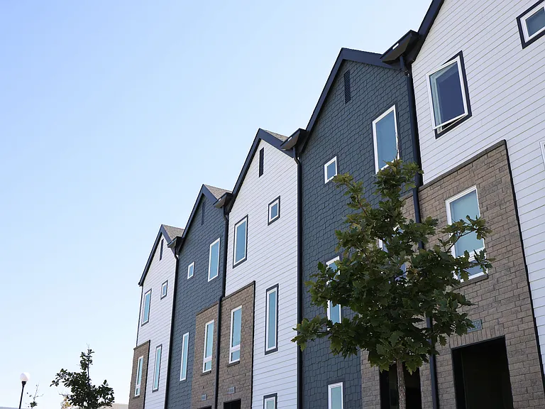 Juniper Row Townhomes — Photo 18