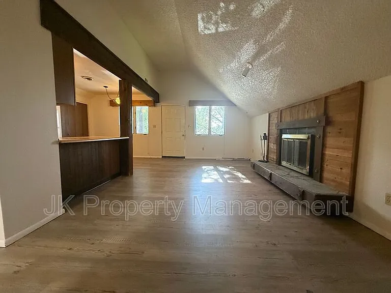 401 50th St S #14 — Photo 9