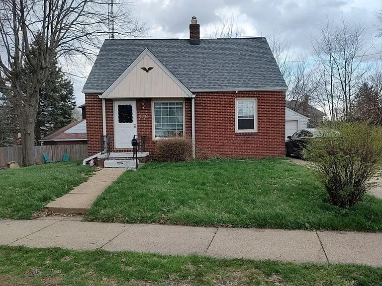 2520 Daleford Ave NE — Photo 1