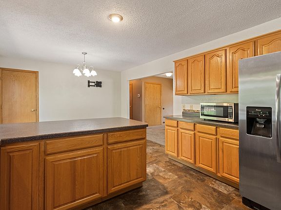 5th image of 1921 17th Ave S