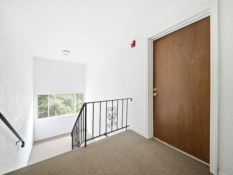 379 Huse Rd #27 — Photo 13