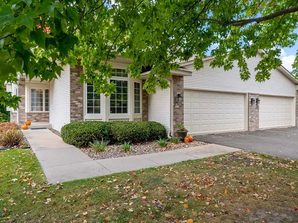 17400 Frondell Ct, Eden Prairie, MN 55347