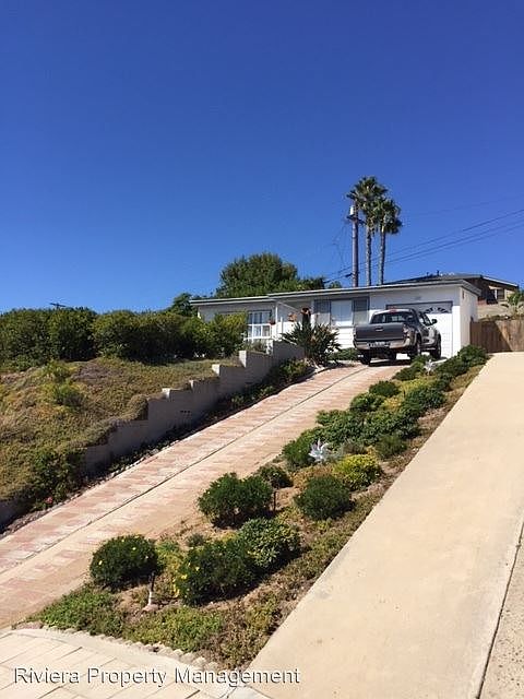 2nd image of 1552 Galveston St