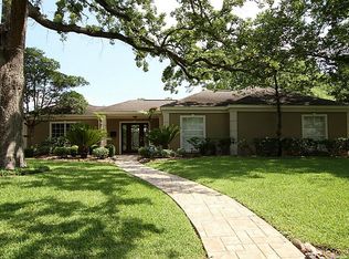 10318 Holly Springs Dr, Houston, TX 77042