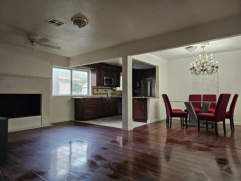 502 Forest Cir — Photo 13