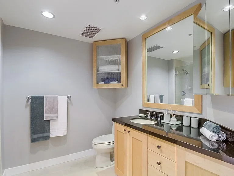 700 W Harbor Dr W #1406 — Photo 13