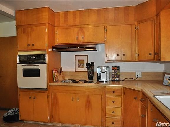 3rd image of 2209 Eastern Ave