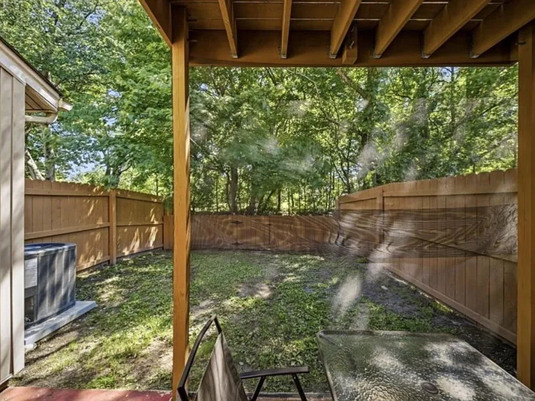 719 Waters Dr — Photo 20