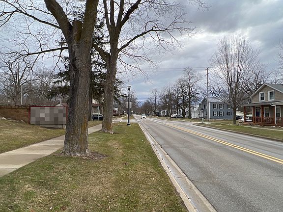 5th image of 408 E Main St