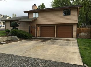 862 E Newport Ave, Hermiston, OR 97838