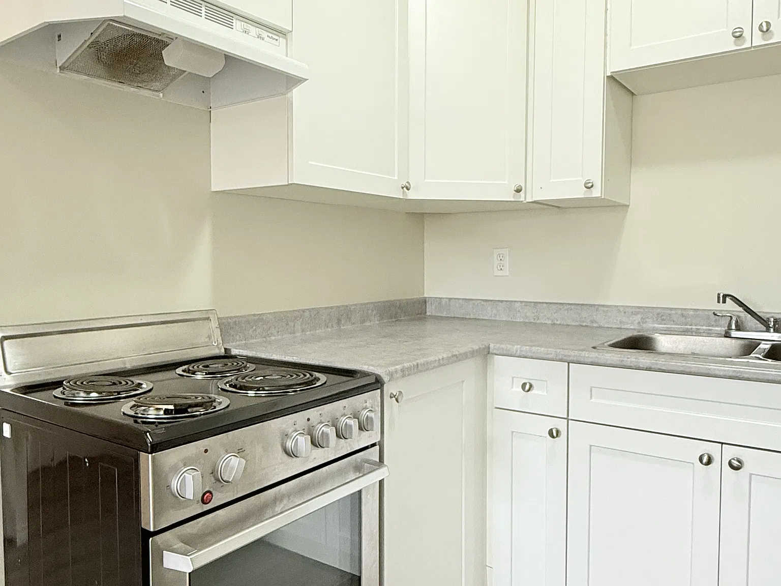 1 bed, $1,094 — Photo 1