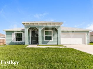 971 SW McComkle Ave, Port Saint Lucie, FL 34953