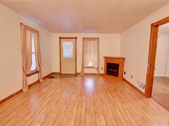 2nd image of 199 King St