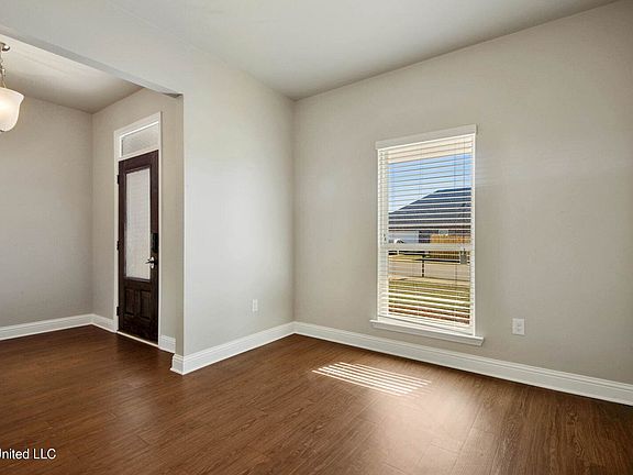 3rd image of 18244 Big Leaf Dr