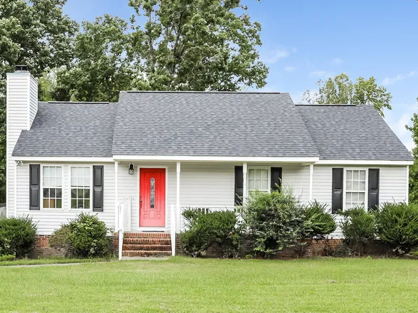 8 W Boxley Dr, Wendell, NC 27591