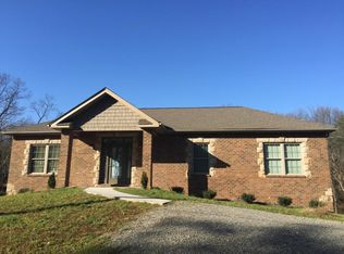 4001 Garst Mill Rd, Roanoke, VA 24018