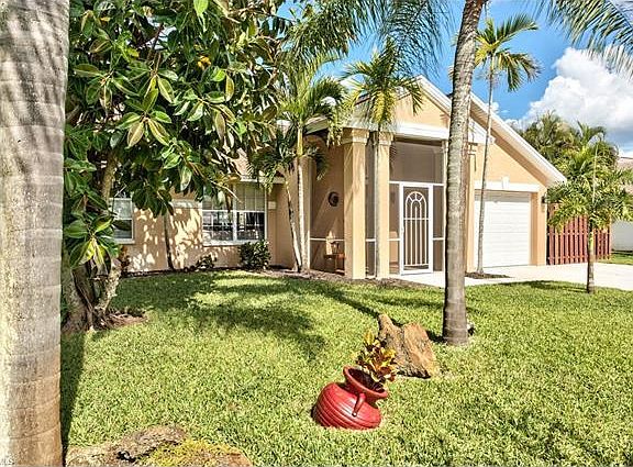 2nd image of 11831 Forest Mere Dr