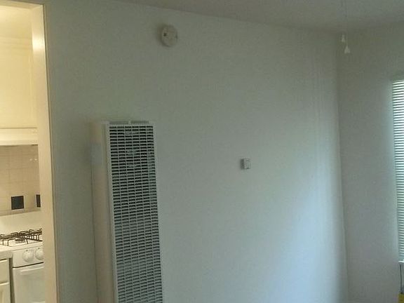 5th image of 236 S Sycamore Ave APT 8
