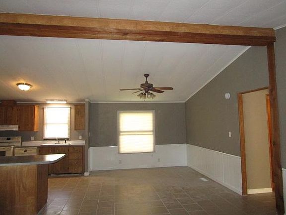 3rd image of 1309 Pecan Dr NW