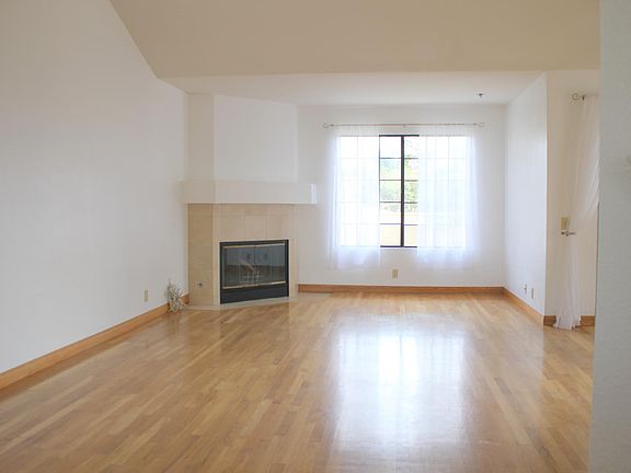 5th image of 1496 Aarhus Dr Unit M