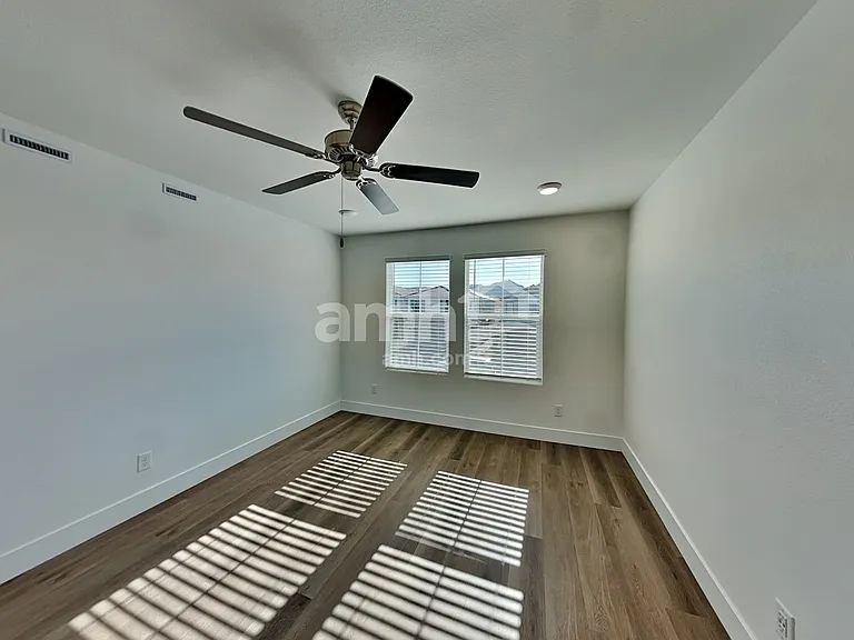 11140 Magallanes St — Photo 8
