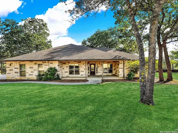 152 Legacy View, La Vernia, TX 78121