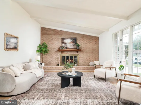 9212 Gardenia Rd, Baltimore, MD 21236