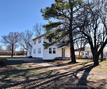 1423 E Walnut St, Cushing, OK, 74023