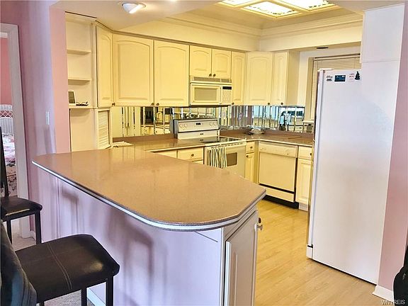 4th image of 1 Main St APT 15