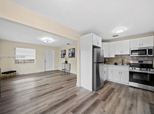 7532 Farragut St, Hollywood, FL 33024
